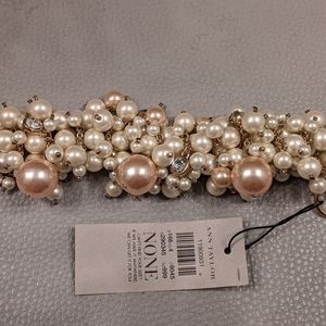 Ann Taylor Pearl bracelet